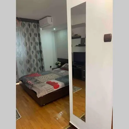 Lovely In The Heart Of Appartement Boekarest